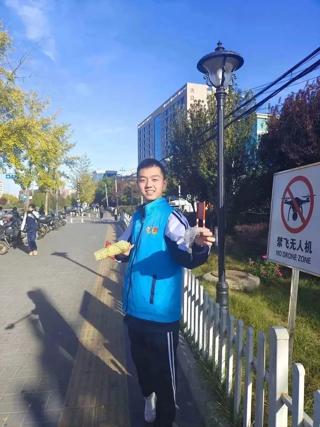 昌平职业学校开展"冬梅精神十五载 昌职师生永传承"系列活动